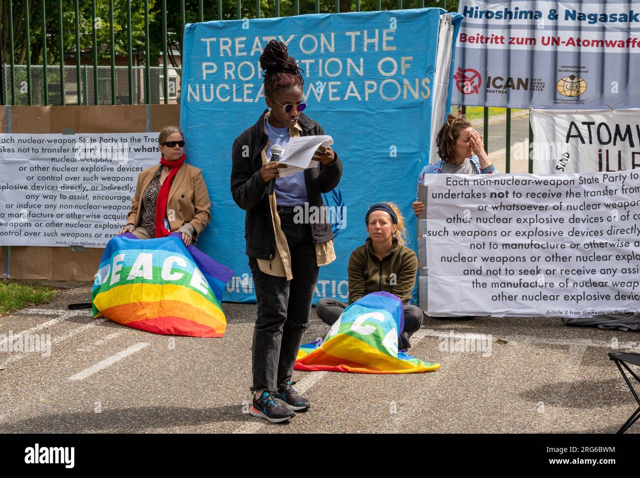 Volkel, Niederlande, 07.08.2023, Protestaktion von Friedensaktivisten gegen Atomwaffen auf dem niederländischen Militärstützpunkt Volkel Stockfoto