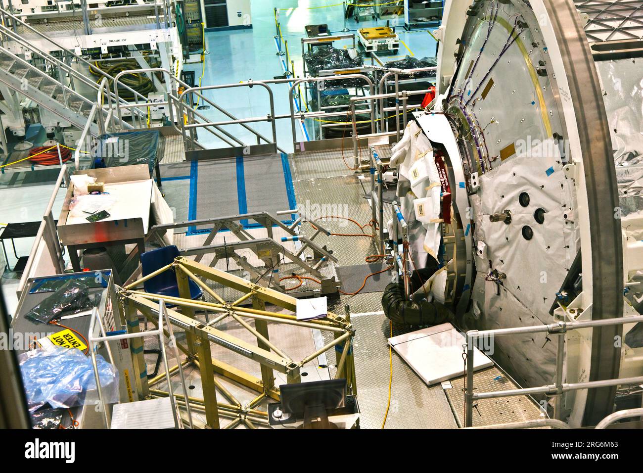 ORLANDO, USA - JULI 25: Zusammenstellung der ISS-Weltraummodule im Kennedy Space Center am 25. Juli 2010 in Orlando, USA. Stockfoto