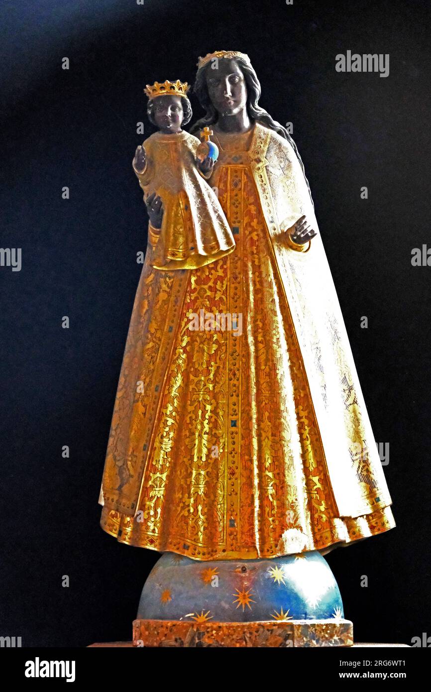 Die Schwarze Madonna in Mont Saint Michel in der Normandie, auch bekannt als Notre-Dame du Mont-Tombe Notre-Dame Sous Terre Notre-Dame des Morts (Unsere Lieben Frau von Mt. Grab, Stockfoto