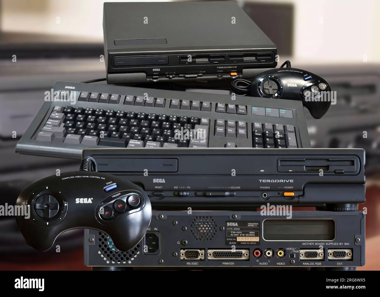 Der Sega TeraDrive ist ein Konsolencomputer, ein IBM PC-kompatibles System mit integriertem Mega Drive, entwickelt von Sega und hergestellt von IBM im Jahr 1991 Stockfoto