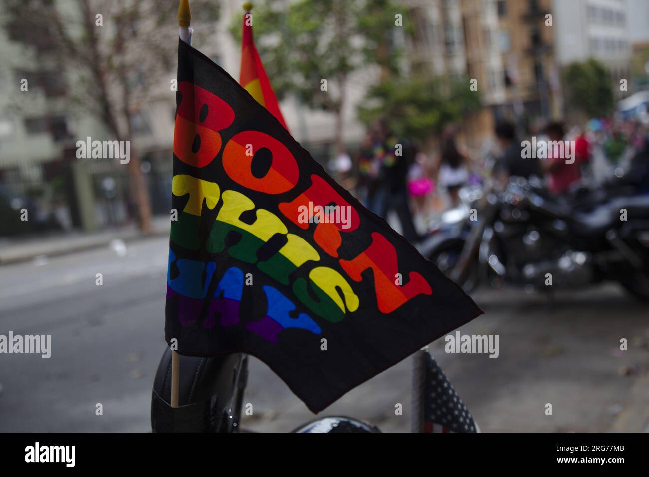 Motorräder und die Schwulenflagge auf der San Francisco Gay Pride Parade 2015. Stockfoto