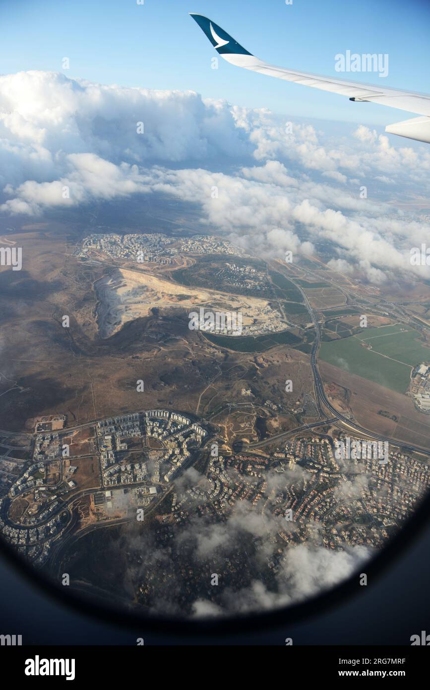 Luftaufnahme von Rosh Hayyin und Nahshonim in Israel. Stockfoto