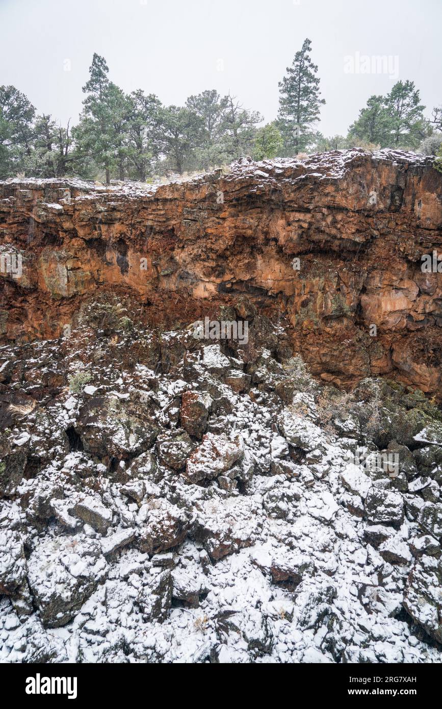 Eishöhle und Vulkan Bandera in New Mexico Stockfoto