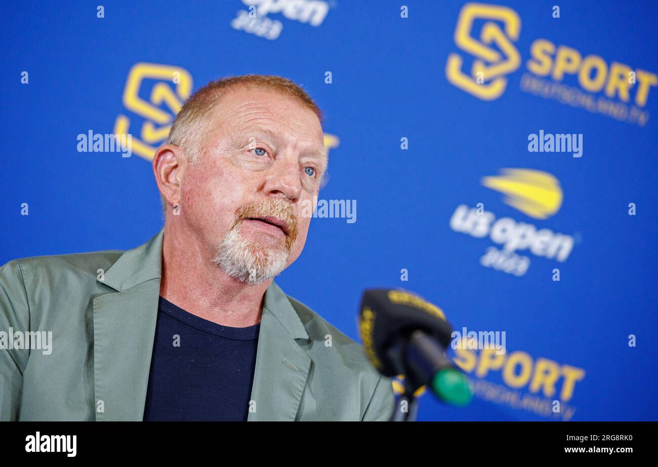 München, Deutschland. 08. Aug. 2023. Tennis, Medienrunde mit Experten und Kommentatoren für die Sendung der US Open 2023 in New York durch Sportdeutschland. TV: Boris Becker, ehemaliger deutscher Tennisspieler, spricht auf der Pressekonferenz. Kredit: Matthias Balk/dpa/Alamy Live News Stockfoto