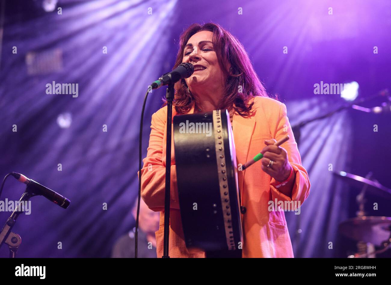 Die irische Folksängerin Mary Black tritt beim Wickham Festival 2023 auf. Stockfoto