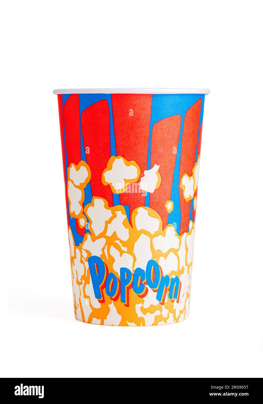 Leerer gestreifter Eimer für Popcorn, isoliert auf weißem Hintergrund. Stockfoto