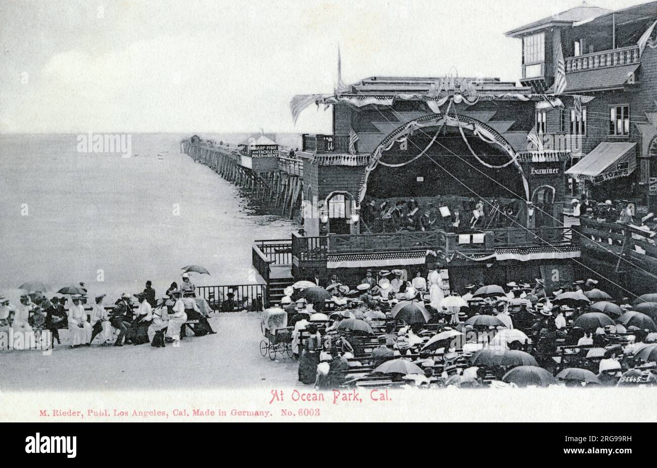 Bandstand mit Band im Ocean Park, Kalifornien, USA. Stockfoto