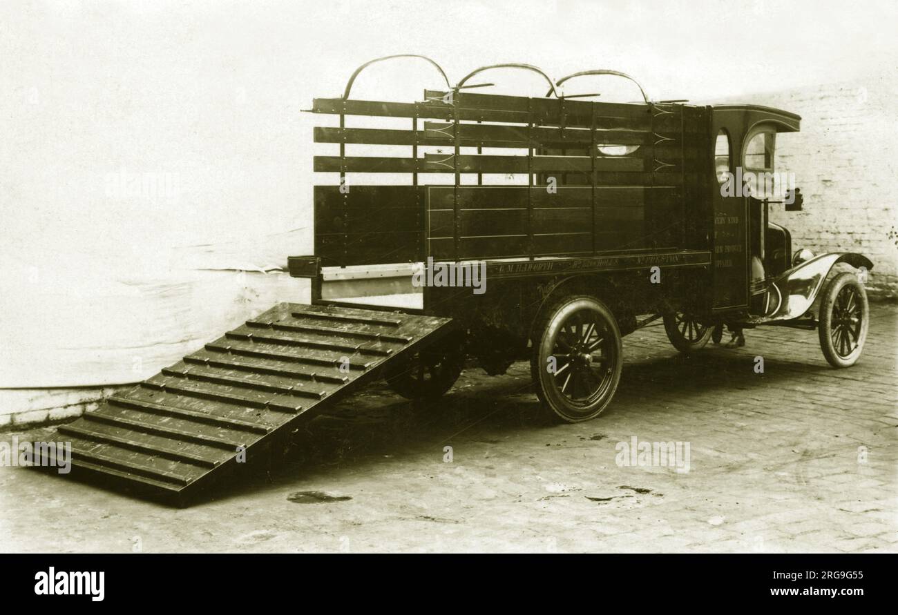 Vintage Ford Farm Truck - (CM Howarth), Higher Brocholes, Preston, Lancashire, England. Stockfoto