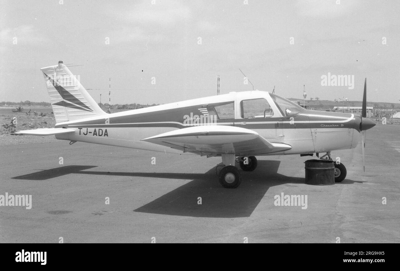 Piper PA-28 Cherokee B TJ-ADA in Kamerun Stockfoto