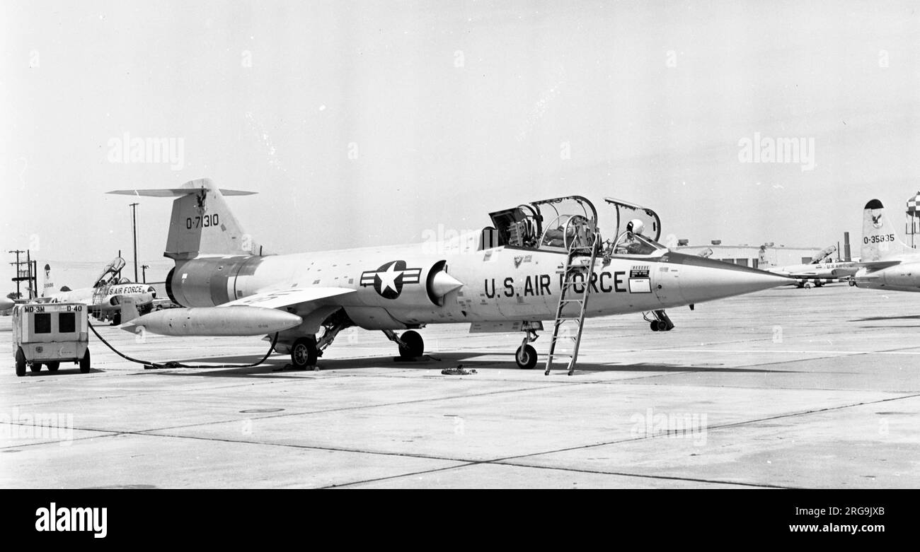 United States Air Force Lockheed F-104b-10-LO O O-57-1310 (msn 283-5022). Dieses Flugzeug wurde als 4122 nach Taiwan geliefert. Stockfoto