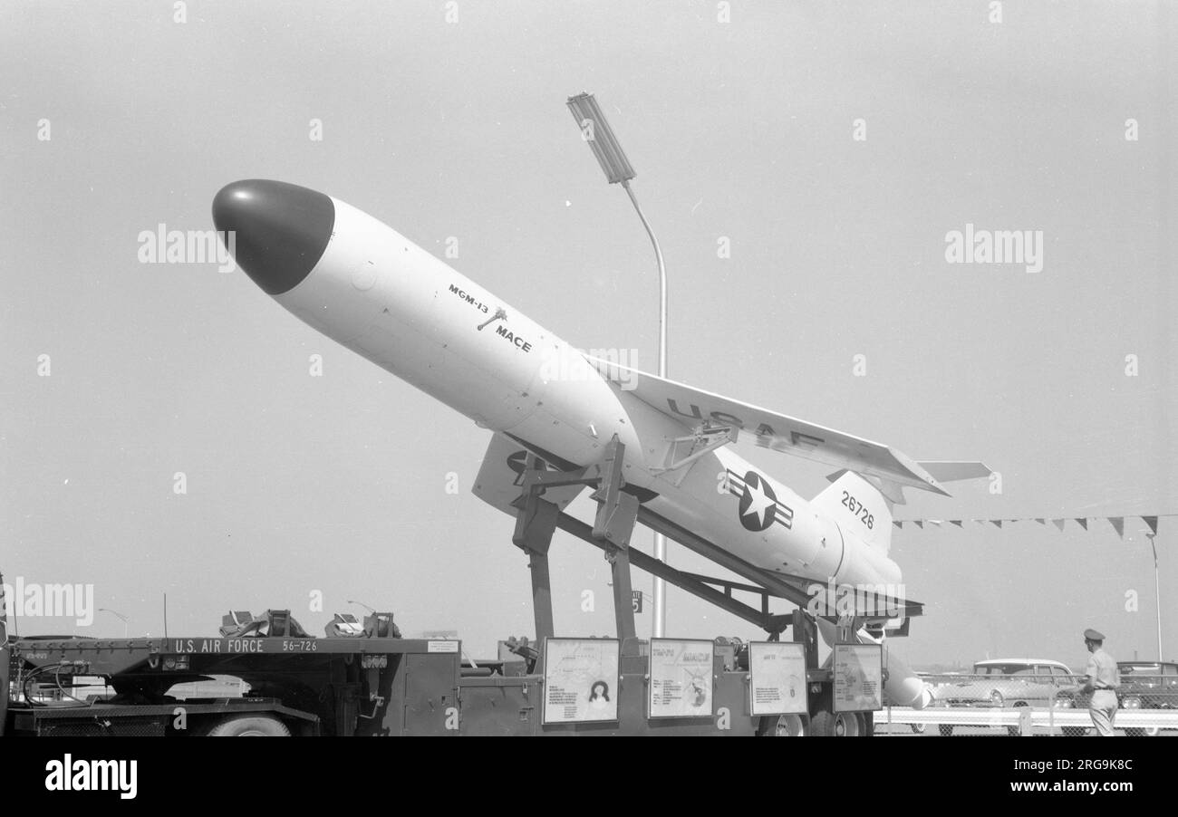 United States Air Force Martin MGM-13 Mace 60-6726, taktische Oberfläche-Oberfläche-Rakete. Die Mace sollte mit einem Atomsprengkopf bewaffnet werden und wurde in Westdeutschland, Südkorea und auf Okinawa eingesetzt. Stockfoto