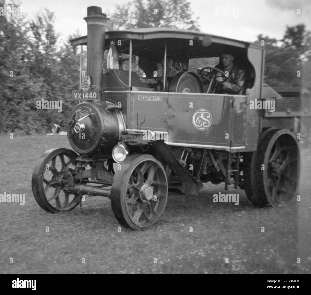 Foden D-Typ Dampfwagen Little Lady reg. VX1440 (msn 13444), erbaut 1929, in Walford Cross, nahe Taunton. (FODEN Trucks war ein britisches Lkw- und Busunternehmen, das 1856 in Elworth bei Sandbach seinen Ursprung hatte.) Stockfoto