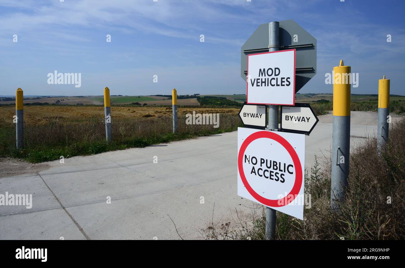 Schilder auf dem Salisbury Plain Training Area, Wiltshire. Stockfoto