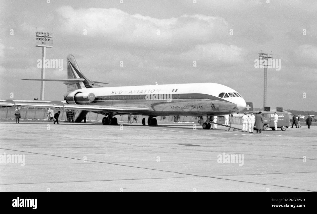 Sud-Aviation Caravelle VII F-BJAO / N420GE (msn 042) Caravelle Santa MariaDies war eine Caravelle Serie III (c/n 042), die von General Electric gekauft wurde und mit General Electric CJ805 Acht-Fan-Motoren ausgestattet war, was praktisch zum Motorprüfstand für den Super Caravelle 10A wurde. Am 29. Dezember 1960 begannen die Flugversuche mit den neuen Engines, und ein zweites Flugzeug sollte umgebaut werden, aber dieses Flugzeug wurde das einzige Caravelle 10A. Nach Flugtests in Frankreich und den USA sowie einer weltweiten Verkaufstour kehrte F-BJAO auf den Caravelle III-Standard zurück, der von Rolls-Royce A angetrieben wird Stockfoto