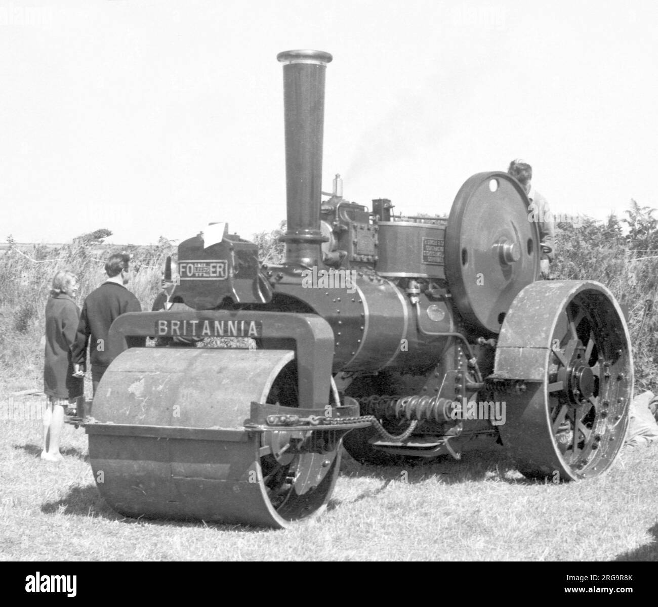 Fowler Road Roller 18075, Britannia, bei der Redruth Dampf-Rallye. Hersteller: John Fowler & Co. Of Leeds, Typ: Road Roller Number: 18075 Built: 1930 Zulassung: CV 1662 Klasse: DNB Cylinders: Single NHP: 5 Name: Britannia Stockfoto