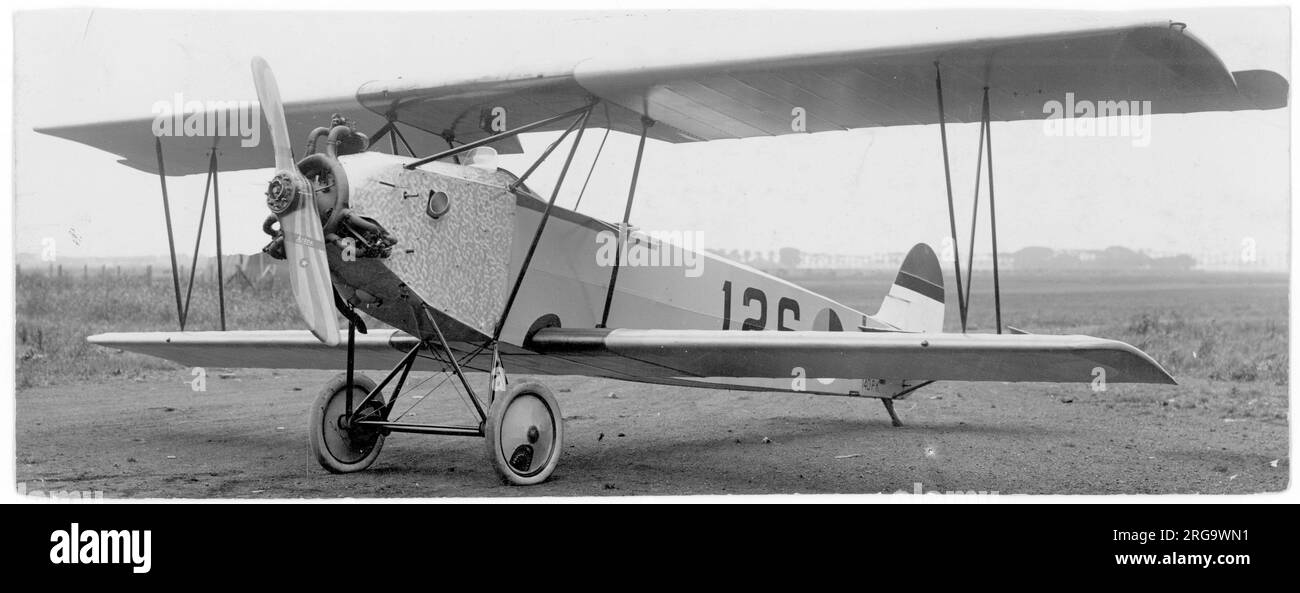 Niederlande Army Aviation Group (Luchtvaartafdeeling oder LVA) – Fokker S.IV „126“, angetrieben von einem 3-Zylinder-Radialmotor von Bristol Lucifer. Der S.IV kann von einer Vielzahl von Motoren der 75-97 kW (100-130 ps)-Reihe angetrieben werden, einschließlich des 110 ps (82 kW) Siemens-Halske Sh 11, 110 ps (82 kW) Le Rhone 9J, 130 ps (97 kW) Bristol Lucifer, 130 ps (97 kW) Armstrong-Siddeley Mongoose, 110 ps (82 kW) Oberursel UR.II oder der 130 ps (97 kW) Clerget 9B. Stockfoto