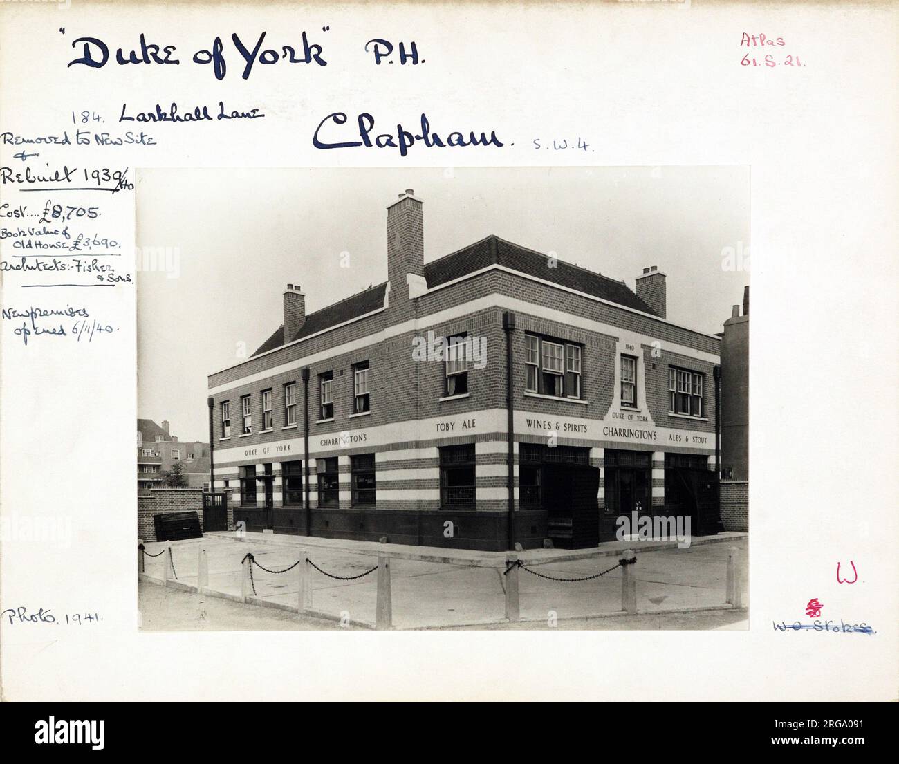 Foto: Duke of York PH, Clapham (New), London. Die Hauptseite des Aufdrucks (hier abgebildet) zeigt: Ecke auf der Ansicht des Pubs. Auf der Rückseite des Aufdrucks (auf Anfrage erhältlich) ist Folgendes angegeben: Trading Record 1932 . 1961 für den Herzog von York, Clapham (New), London SW4 6SH. Seit Juli 2018 . Geschlossen bis März 2013. Im März 2016 eingereichter Planungsantrag für den Abriss und den Austausch durch 14 Wohnungen und eine kommerzielle Einheit im Erdgeschoss. Seit Mai 2017 immer noch geschlossen und keine Entwicklung Stockfoto