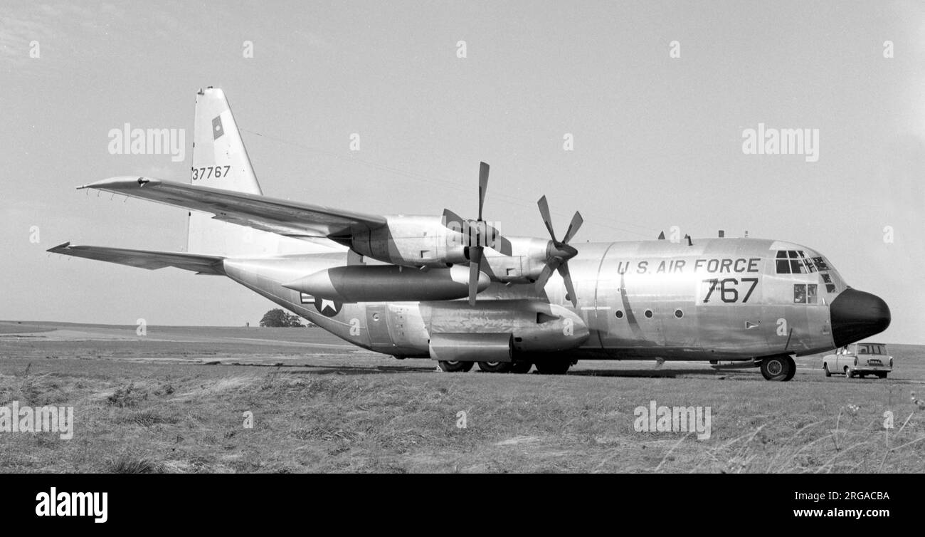 United States Air Force - Lockheed C-130E-LM Hercules 63-7767 (msn 382-3833), RAF Odiham. Stockfoto