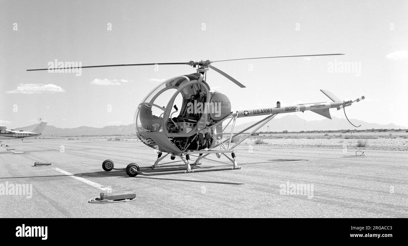 United States Army - Hughes TH-55A Osage 66-18350 (msn 86-0642), in Tuscon, jetzt im Pima Air and Space Museum, Tucson, AZ, eingelagert. (Militärversion des Hughes 269A). Stockfoto
