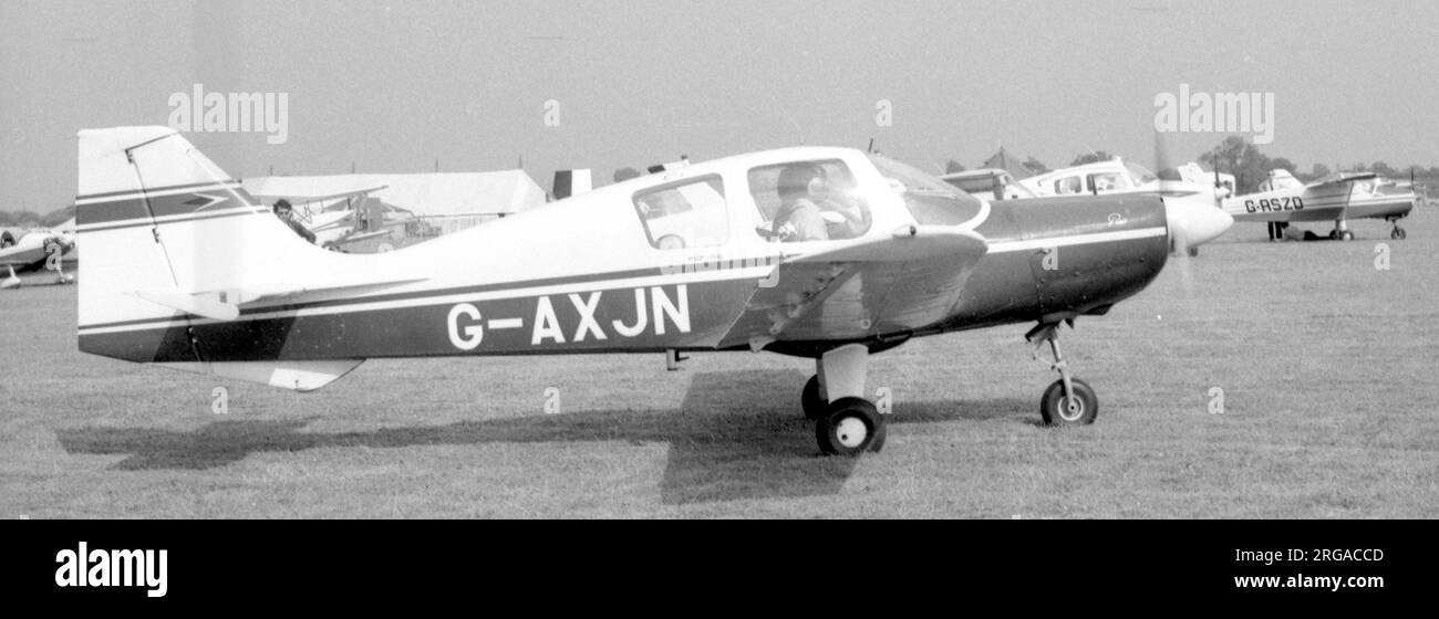 Beagle Pup 150 G-AXJN in Brooklands. Stockfoto
