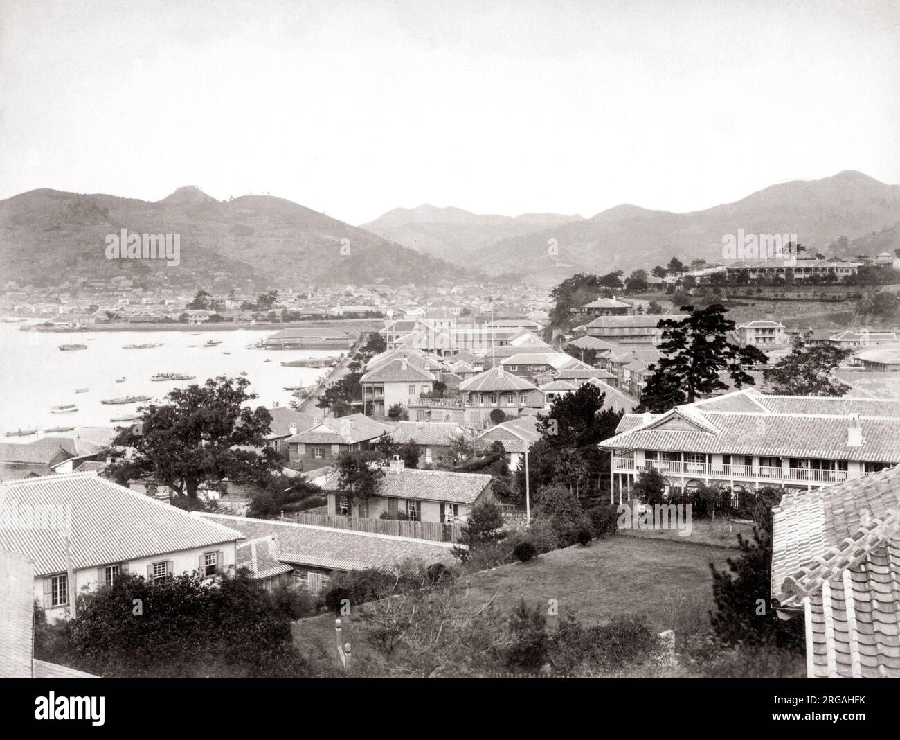 Ausländische Siedlung und Hafen von Nagasaki, Japan, c 1880 Stockfoto
