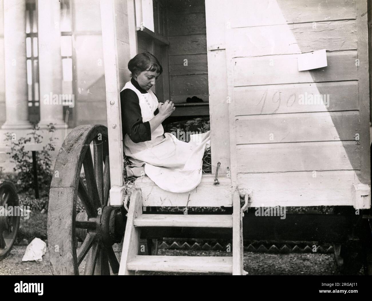 Vintage World war One Foto - WWI: Flüchtling in Strandhütte, Ostende. Stockfoto