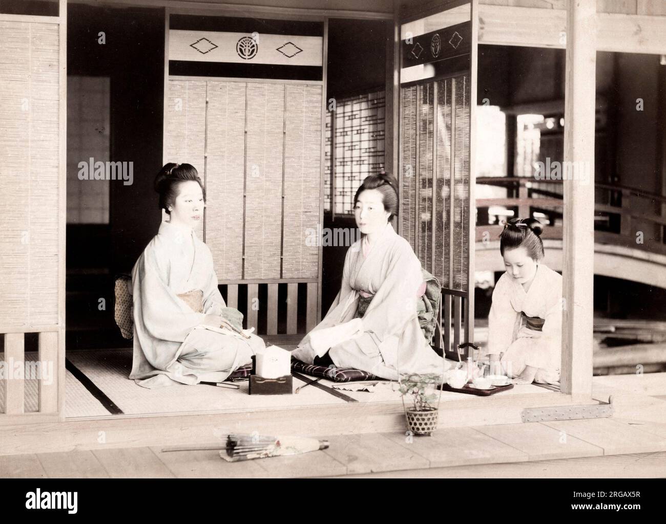 Vintage 19. Jahrhundert Studioportrait, Japan Stockfoto