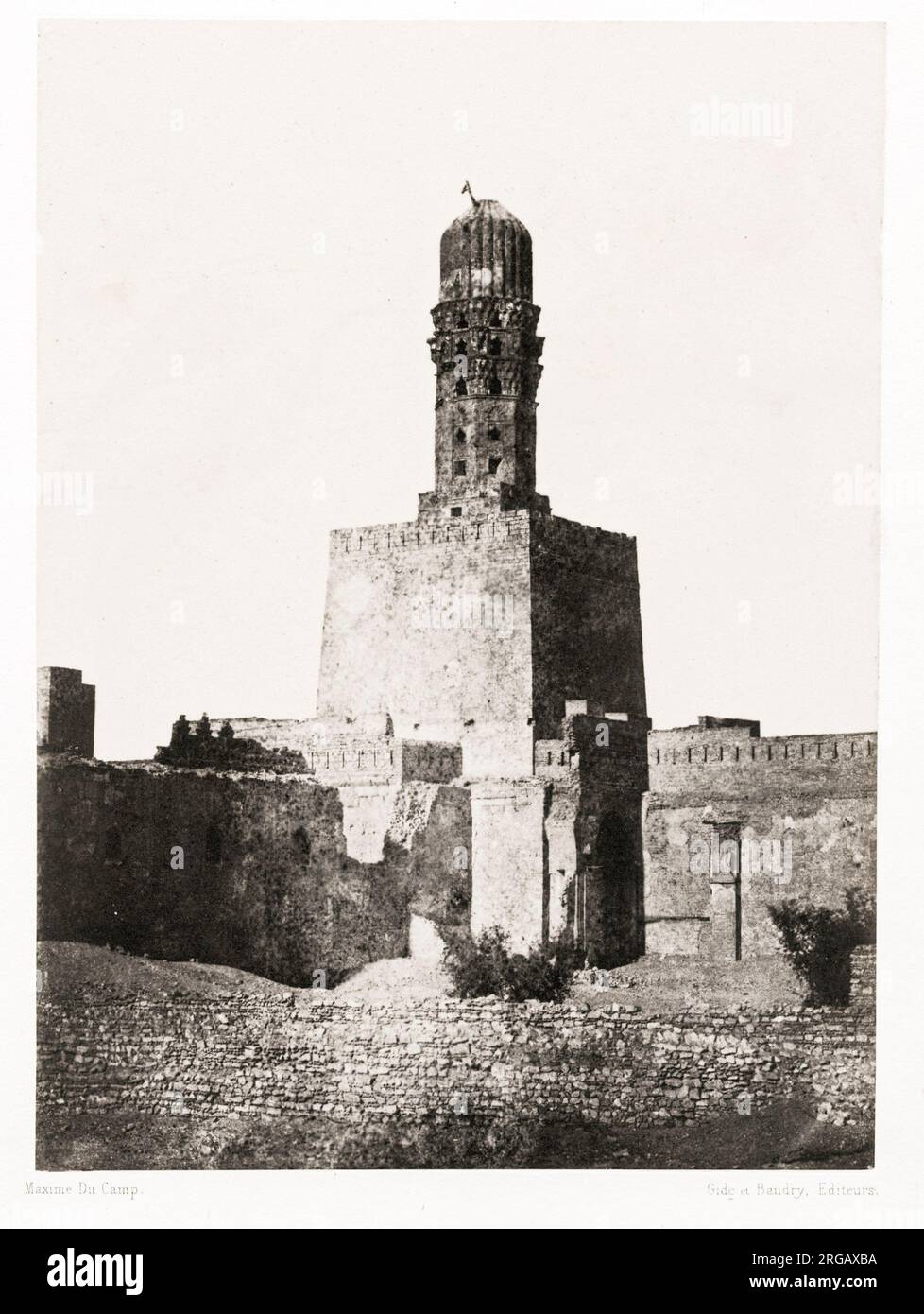 Altes Foto aus dem 19. Jahrhundert: Moschee von AbsÂ« ÃŠÂ¿AlÃ„Â« ManÃ¡Â¹Â sÂ«(13. August 985 - 13. Februar 1021), besser bekannt unter seinem Namen al-Ã¡Â¸Â¤Ã„Âkim bi-Amr AllÃ„âh, Caior, Ägypten, von Maxime Du Camp, 1850. Stockfoto