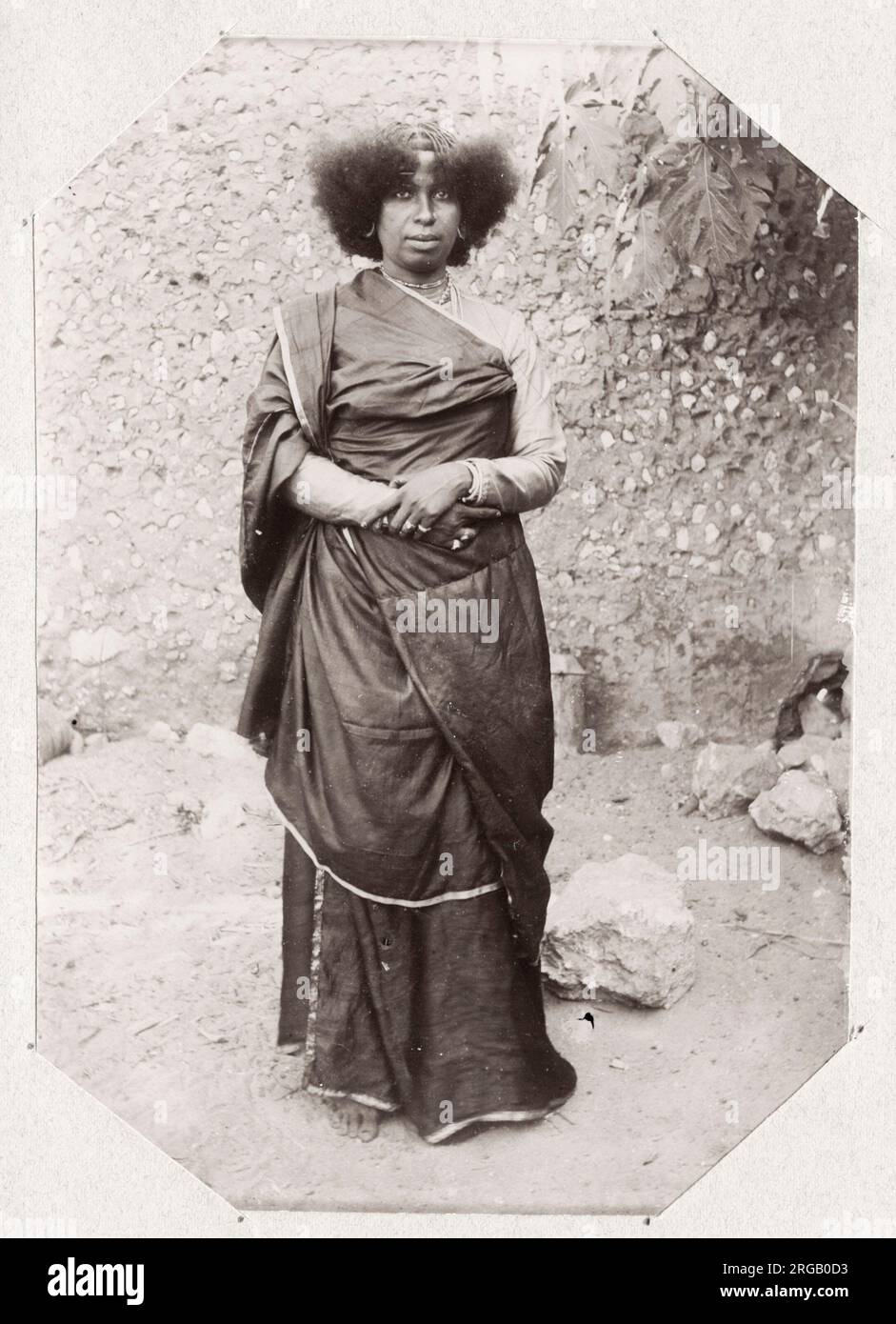 Vintage 19. Jahrhundert Foto: Untertitel 'femme metisse' gemischte Rasse (?) Frau, Madagaskar. Stockfoto