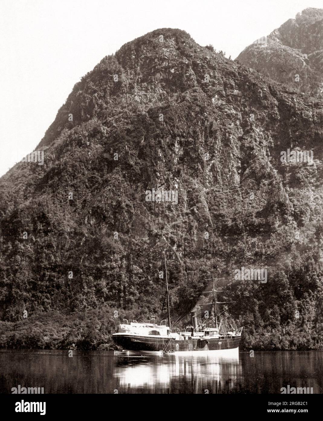 C 1890 Neuseeland - Boot auf nasse Jacke Arm, Otago Sound Stockfoto