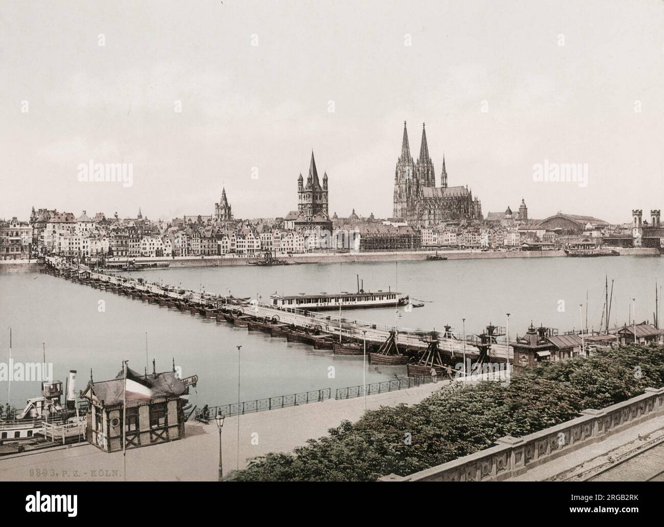 Vintage 19. Jahrhundert Foto: Stadt Köln, Köln, Pontonbrücke der Baots, Rhein, Deutschland. Stockfoto