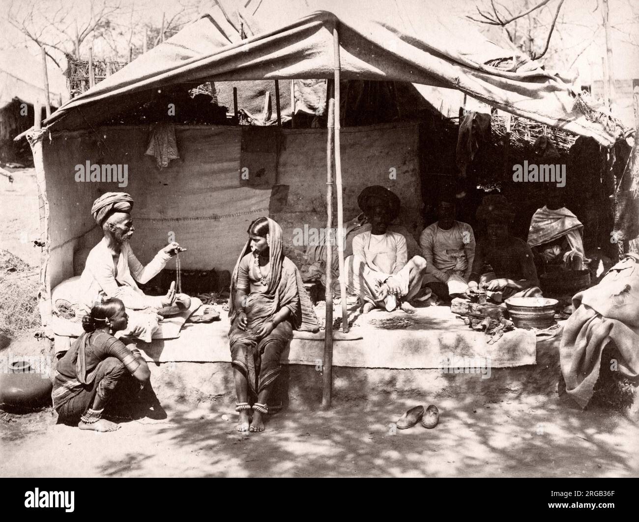 Tägliches Leben in Indien, Familiengruppe, c.1880. Stockfoto