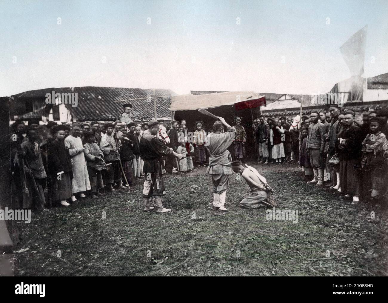 Ausführung durch Enthauptung, China, c.1880, Vintage-Foto des späten 19.. Jahrhunderts Stockfoto