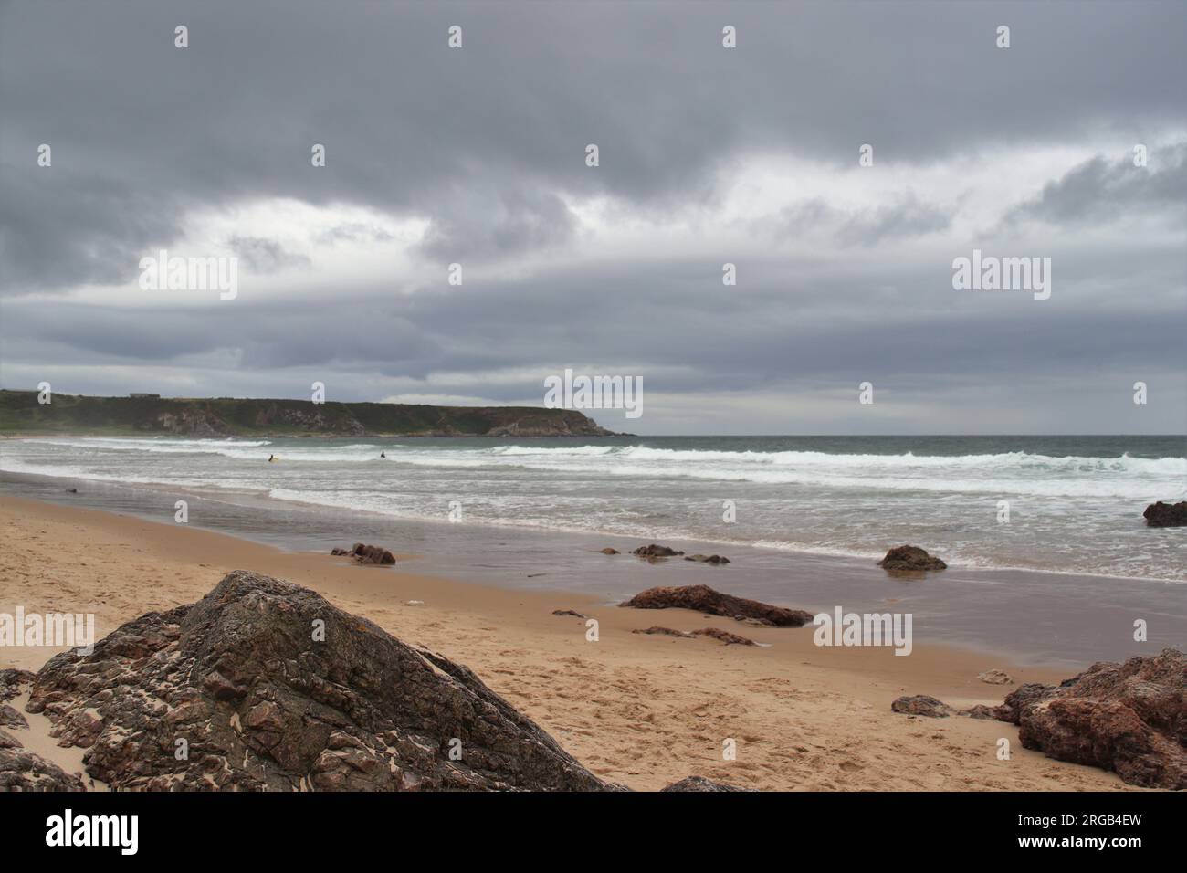 Strand und Felsen Stockfoto