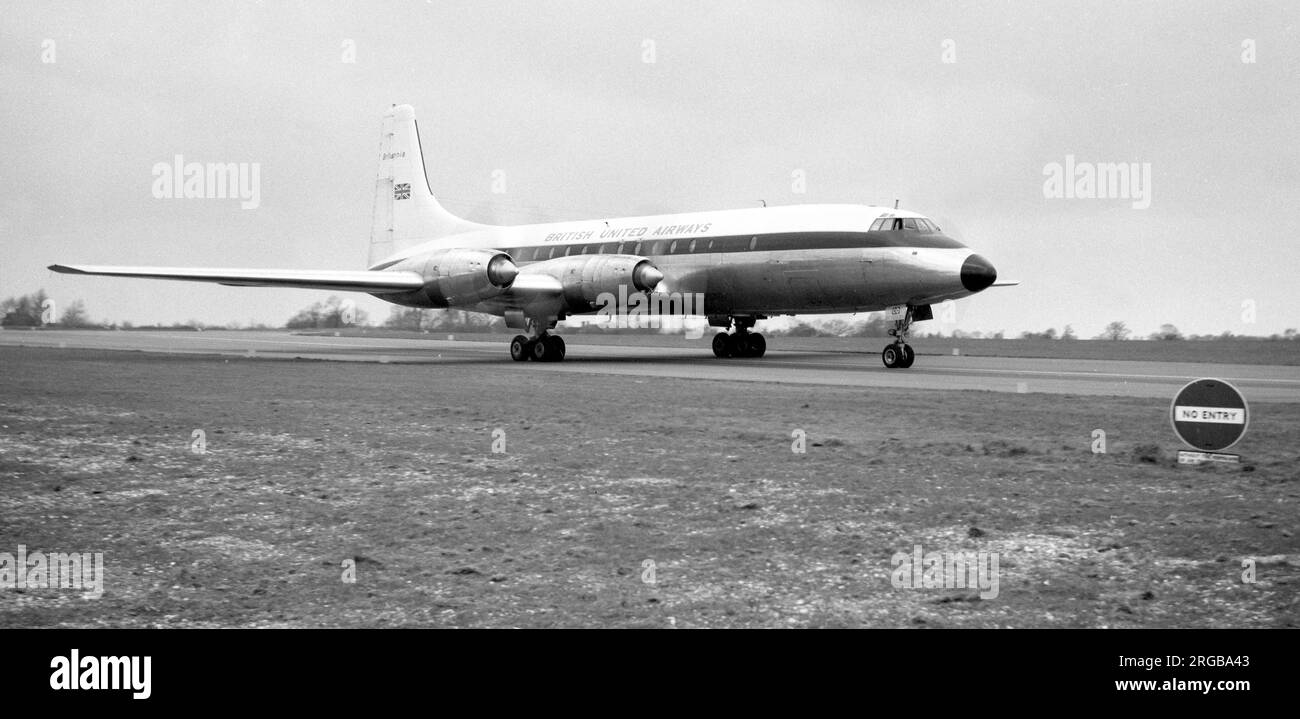 Bristol Britannia 306 G-ANCD (msn 12920) von British united Airways am Flughafen Stansted am 7. April 1962. Stockfoto