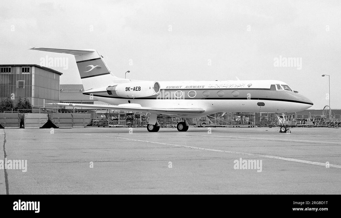 Grumman G-1159 Gulfstream II 9K-AEB (msn 244) der Regierung von Kuwait-Kuwait Airways am Flughafen London Heathrow. Stockfoto