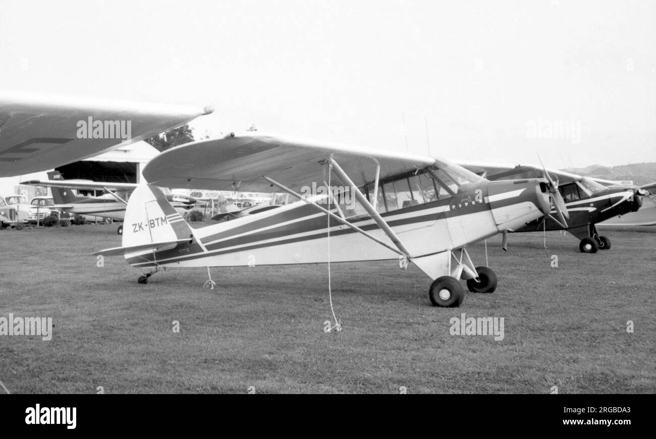 Piper PA-18-100 Super Cub ZK-BTM (msn 18-5972). Stockfoto
