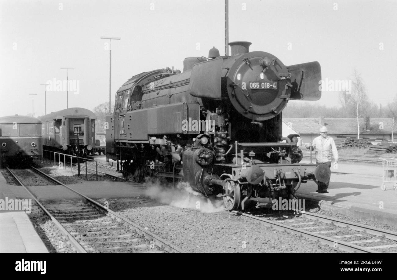Deutsche Bundesbahn (DB - Deutsche Bundesbahn) Dampflokomotive '065 018-4'. Stockfoto