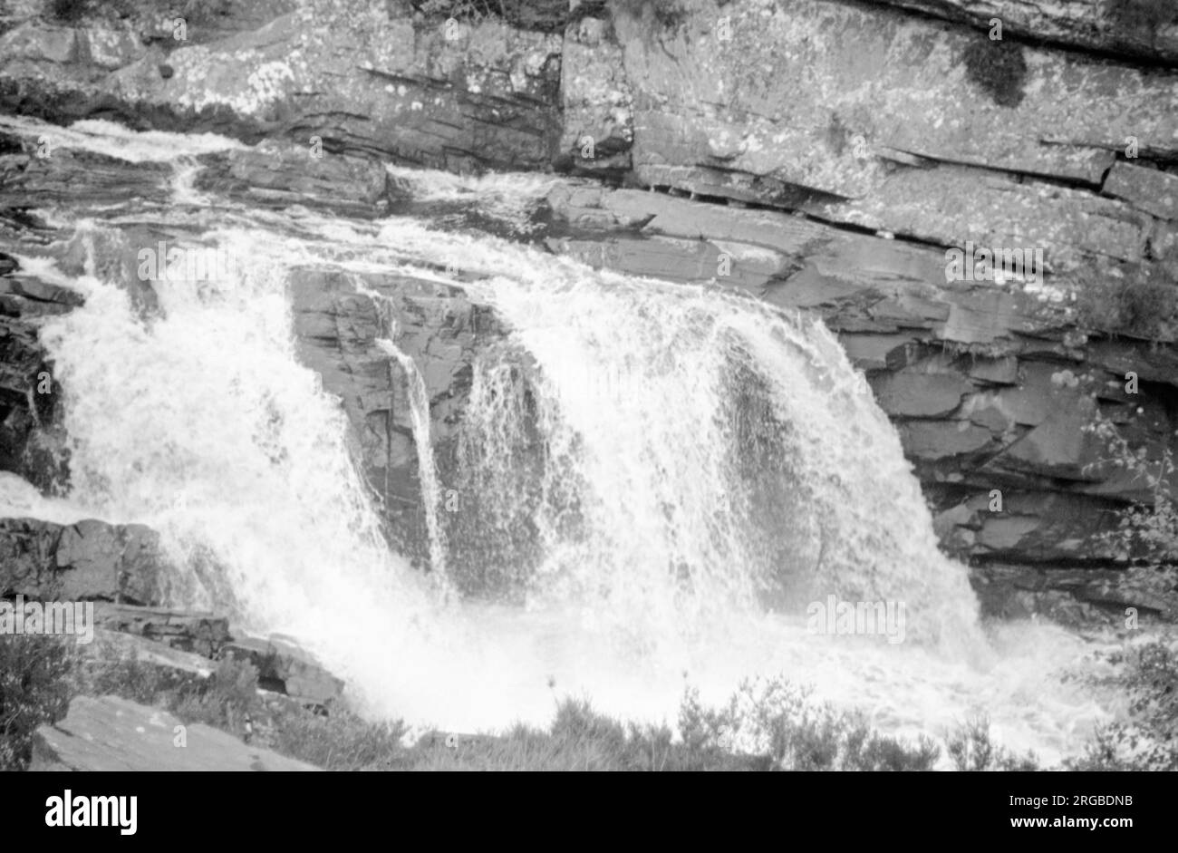Schottische Hügel und Seen: Katarakt auf einem Bergbeben Stockfoto
