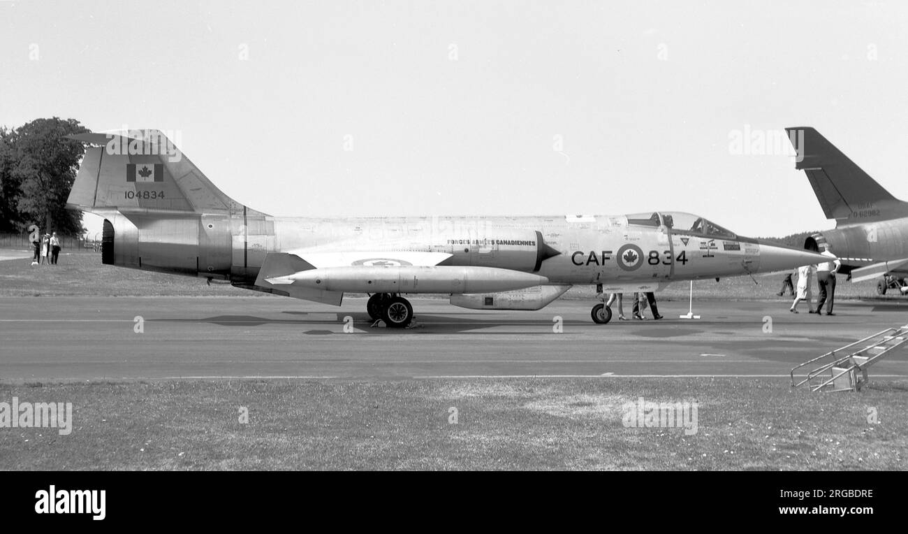 Kanadische Streitkräfte - Canadair CF-104 104834, vom 419. Geschwader am 7. August 1969 bei der RAF Woodbridge, für das 1969. NATO Tiger Meet, ausgestattet mit der CF-104 Aufklärungskapsel der CAF. Stockfoto