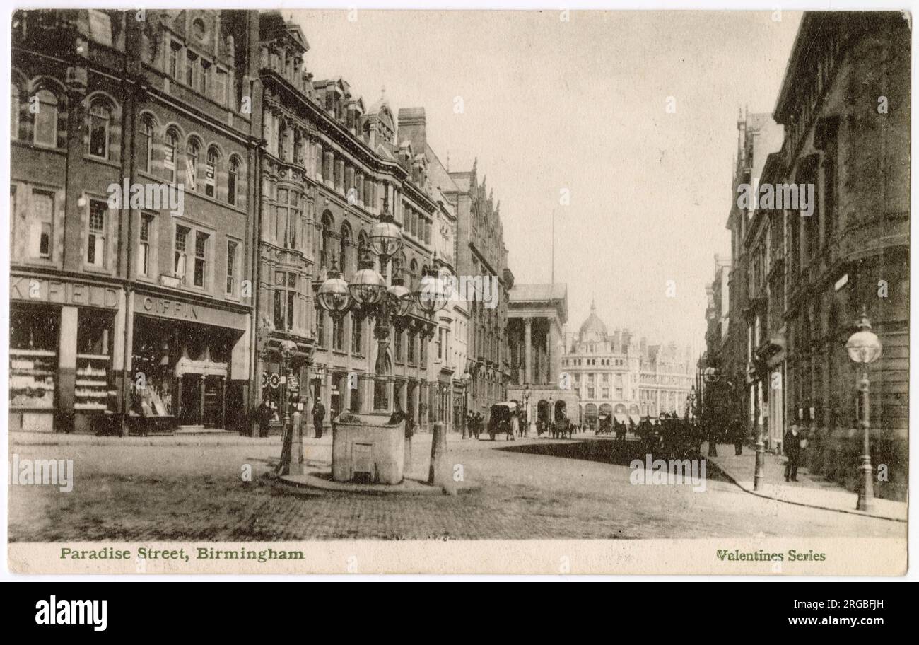 Paradise Street, Birmingham, West Midlands, mit Blick auf das Rathaus und die New Street. Stockfoto