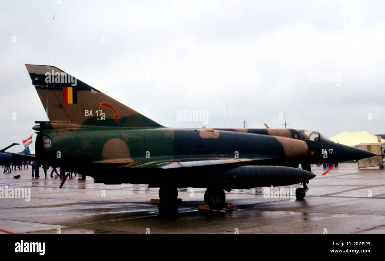 Force aerienne belge - Dassault Mirage 5BA BA17 (msn 017), auf der Mildenhall Air Fete am 24. Mai 1986. (Force Aerienne Belge - Belgische Luchtmacht - Belgische Luftwaffe). Stockfoto