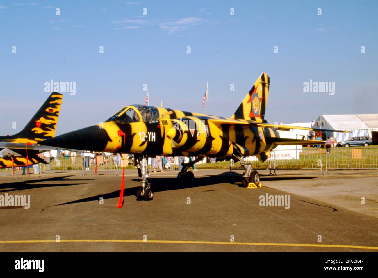 Armee de l'Air - Mirage F.1C 12-YH (msn 16), von Escadron de Chasse EC.1/12 „Cambresis“, auf der RAF Fairford für die Royal International Air Tattoo am 22. Juli 1991. (Armee de l'Air - Französische Luftwaffe). Stockfoto