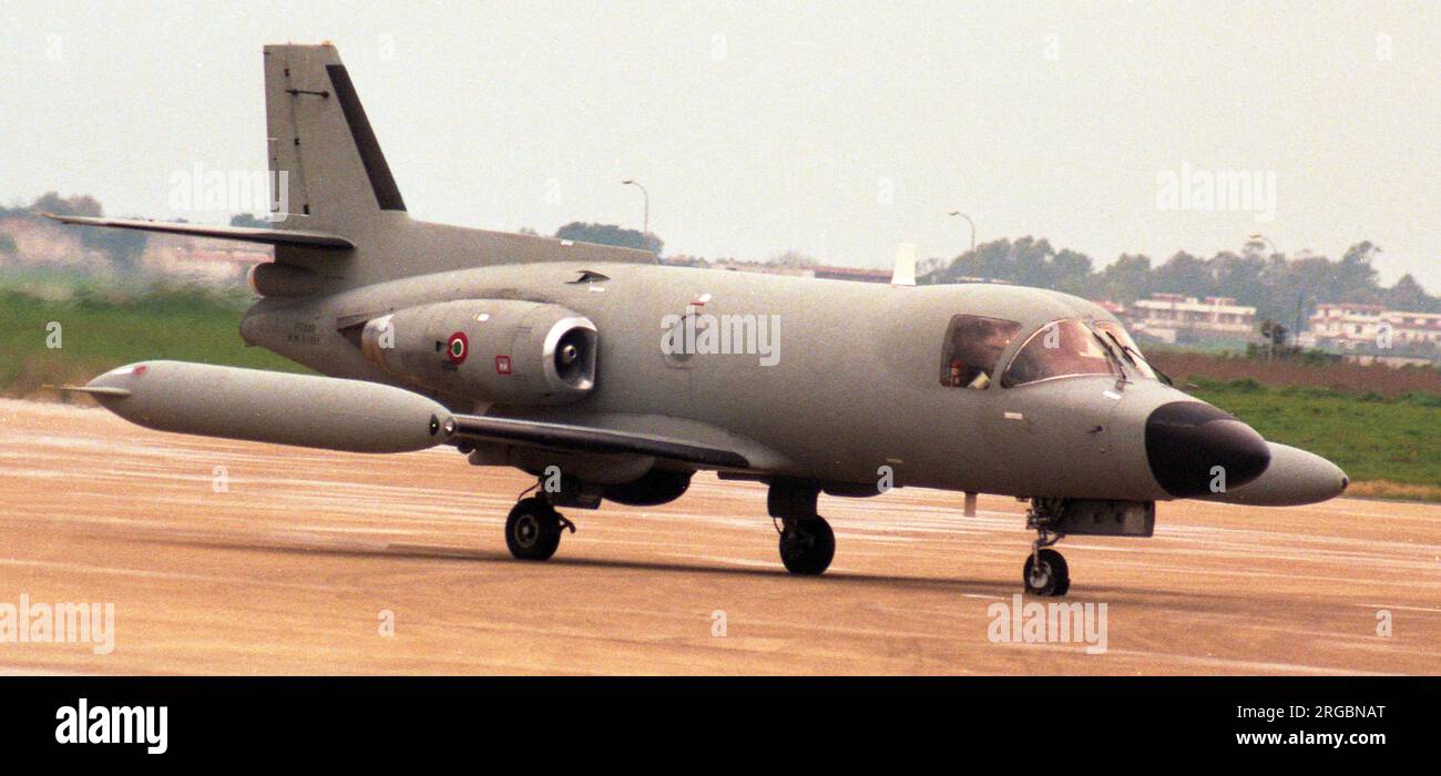 Aeronautica Militare - Piaggio-Douglas PD.808GE. Guerra Elettronica Elektronische Kriegsführung. (Aeronautica Militare - Italienische Luftwaffe) Stockfoto