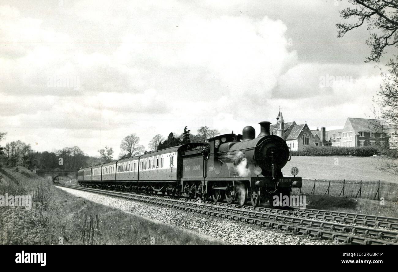 Dampf British Railway Lokomotive 31166 'C' Klasse 4-6-0 Stockfoto