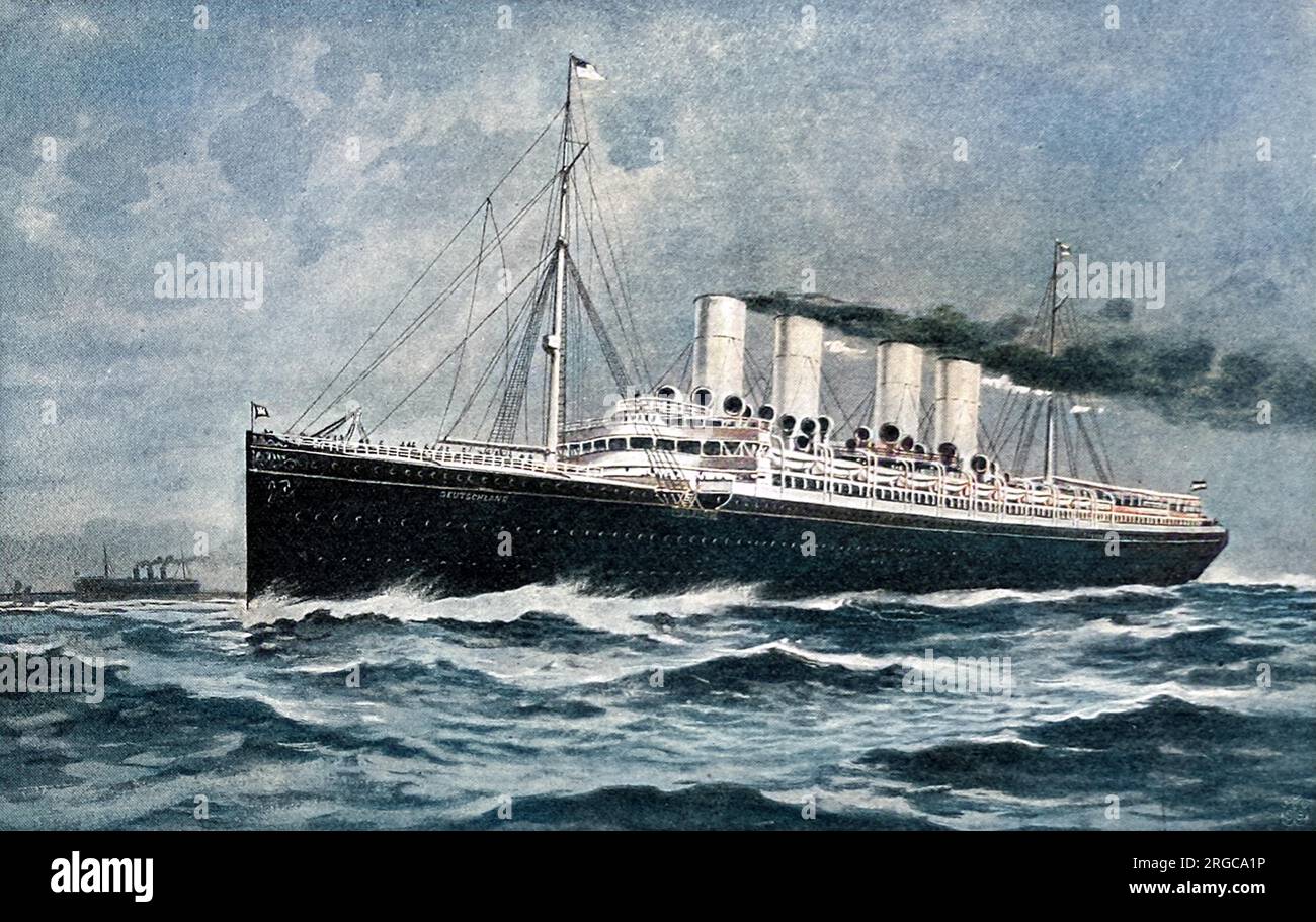 Hamburg-American Liner 'Deutschland', 1900 eingeführt und Inhaber des Blue Riband für die schnellste Atlantiküberquerung von 1900-1906. Im September 1900 überquerte Deutschland den Atlantik in 5 Tagen und 7 Stunden mit durchschnittlich 23,36 Knoten. Sie wurde für Geschwindigkeit entwickelt, was unweigerlich einige Kompromisse beim Komfort der Passagiere bedeutete, also war sie nicht das beliebteste Schiff, das damals den Atlantik fuhr. Stockfoto