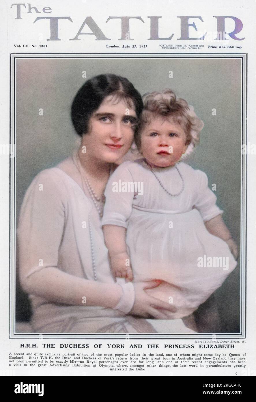 Die Tatler-Titelseite zeigt ein Foto der Herzogin von York (später Königin Elizabeth, die Königinmutter) mit Prinzessin Elizabeth von York (später Königin Elizabeth II), aufgenommen im Juli 1927, kurz nach ihrem ersten Geburtstag. Obwohl nicht erwartet wurde, dass Elizabeth in den 1920er Jahren den Thron erbt, waren sie und ihre Familie beliebte Themen in den Tageszeitungen und Gesellschaftszeitschriften. Stockfoto