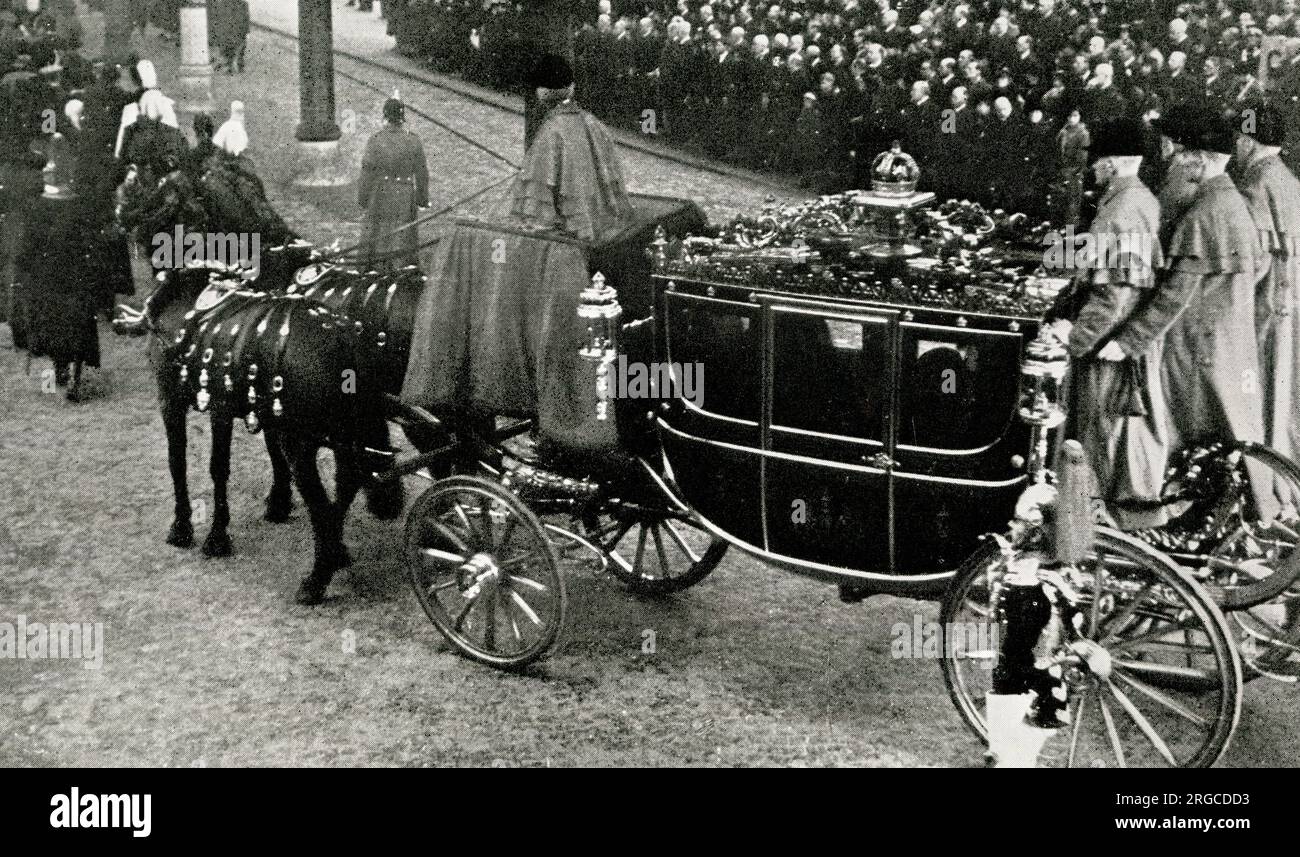 Königin Mary und andere königliche Trauerköniginnen kommen in Paddington Station an, im State Coach, Beerdigung von König George V. Stockfoto