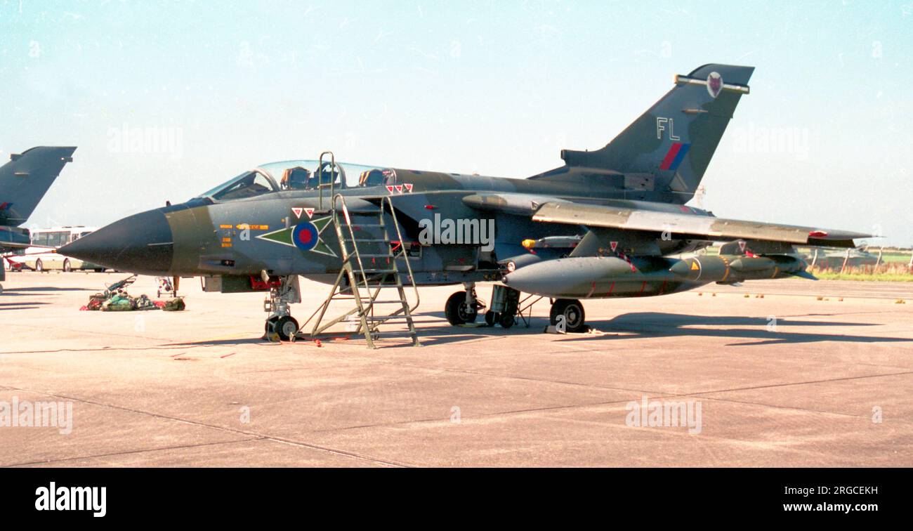 Royal Air Force - Panavia Tornado GR.1B ZA492 - FL (msn BS108), vom 12. Geschwader, am 10. September 1997 in der RAF St Mawgan. Stockfoto
