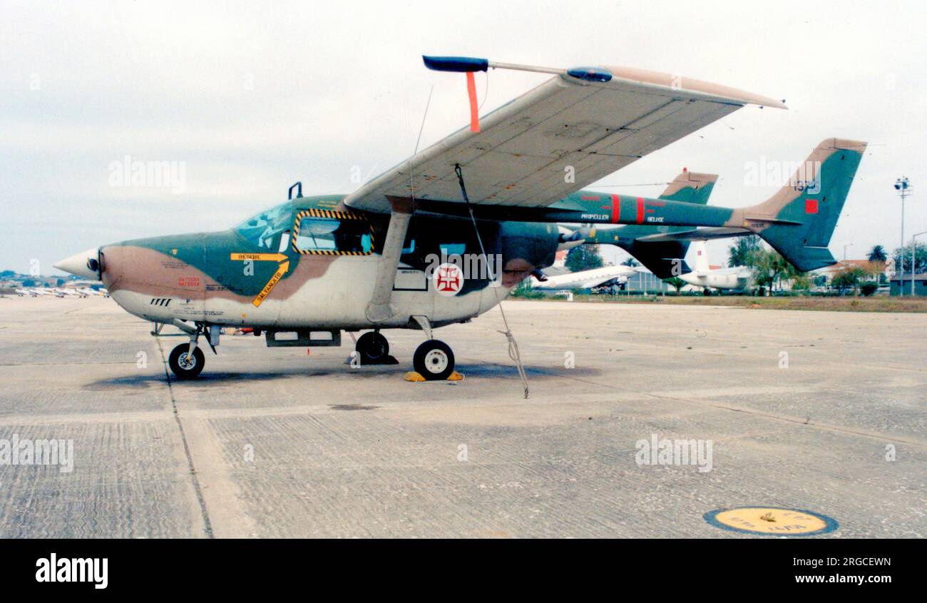 Forca Aerea Portuguesa - Reims-Cessna FTB337G Milirol 13715 (msn 0016). (Forca Aerea Portuguesa - Portugiesische Luftwaffe). Stockfoto